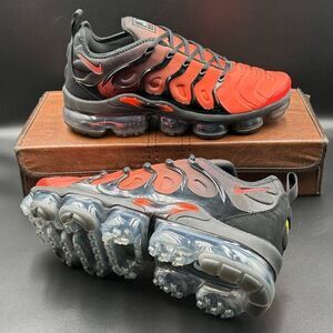 Nike Air VaporMax Plus 'Black Crimson Gradient'